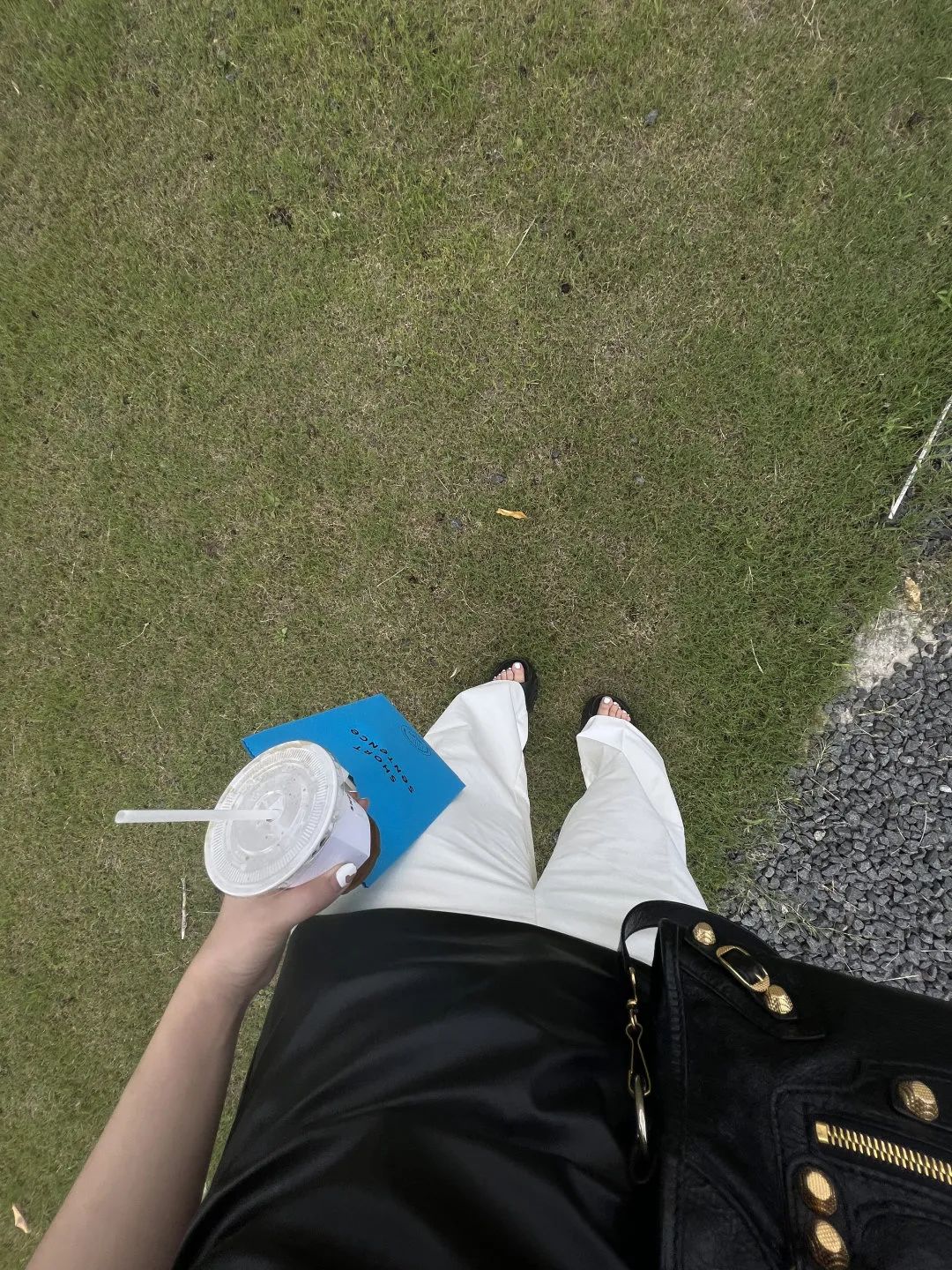 2023年春夏什么样的鞋、包会流行，米兰时装周都已经告诉你了！休闲区蓝鸢梦想 - Www.slyday.coM