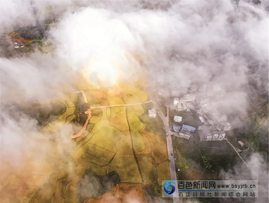 绝美！这样的百色，你可能没见过···休闲区蓝鸢梦想 - Www.slyday.coM