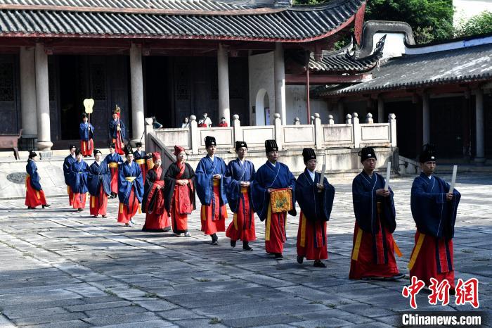 图为祭孔典礼现场。　吕明 摄