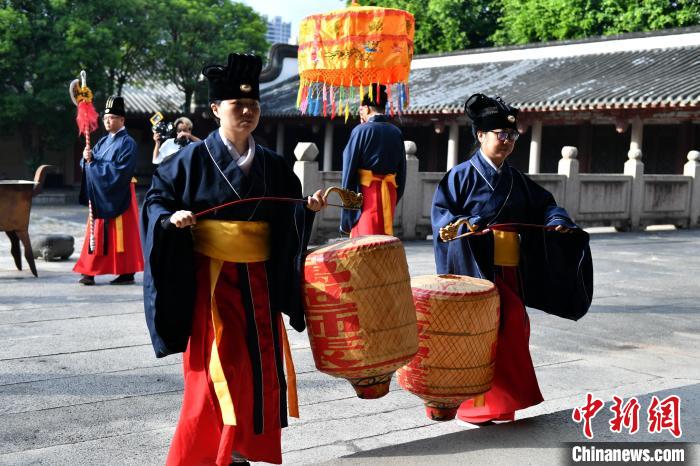 图为祭孔典礼现场。　吕明 摄