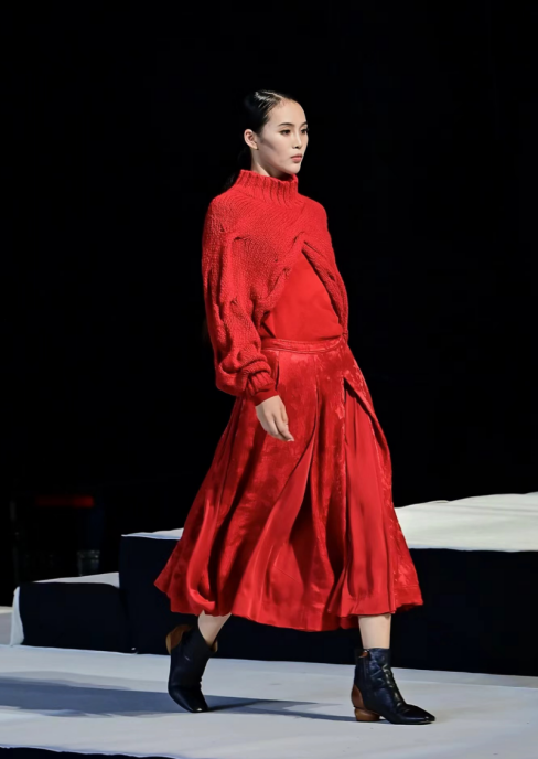 城市微度假休闲区蓝鸢梦想 - Www.slyday.coM