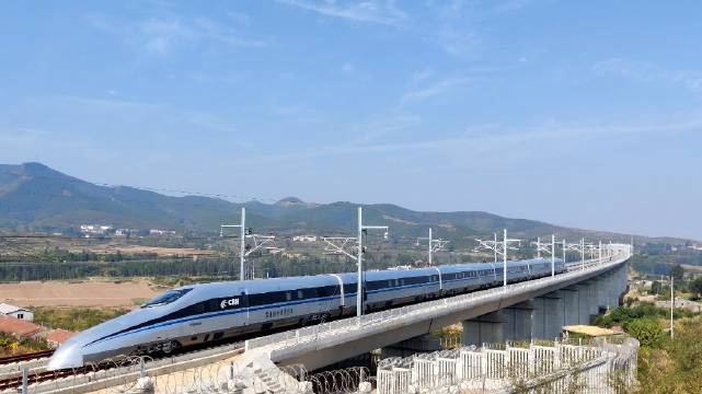 双狮开路,来济莱高铁见证青铜剑380km/h的震撼