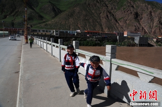 【江河奔腾看中国】邂逅澜沧江畔的美丽人生休闲区蓝鸢梦想 - Www.slyday.coM