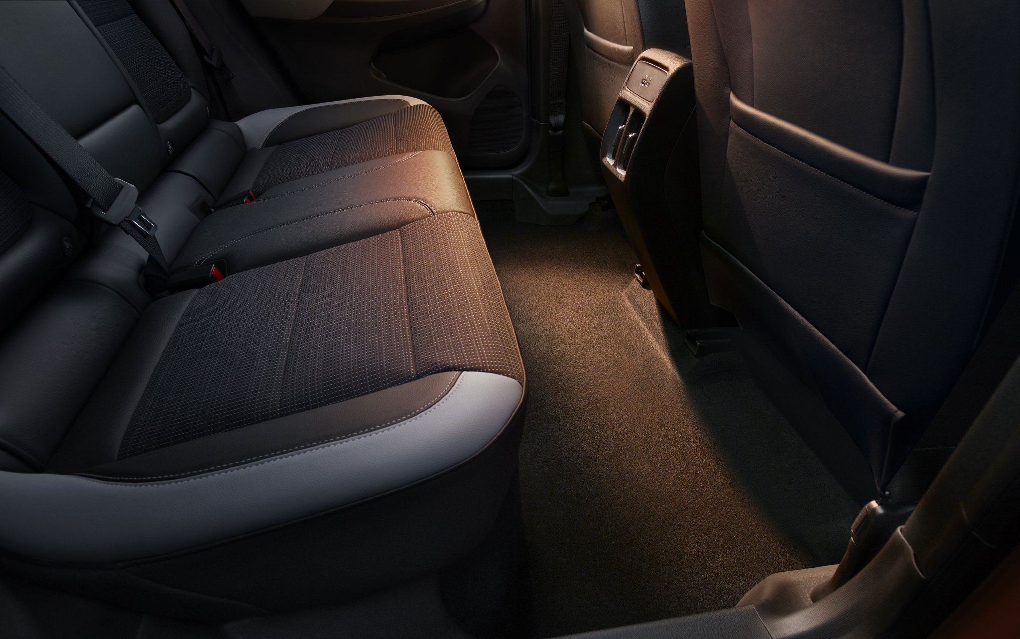 全新都市高能suv别克昂扬envista正式上市,售价15.