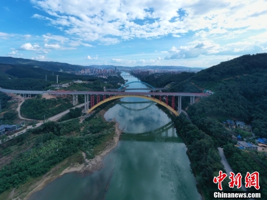 【江河奔腾看中国】邂逅澜沧江畔的美丽人生休闲区蓝鸢梦想 - Www.slyday.coM