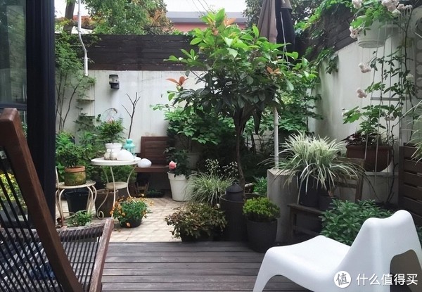 都说一楼不好，看完这套61㎡小户型，忽然有了想买一楼的冲动休闲区蓝鸢梦想 - Www.slyday.coM