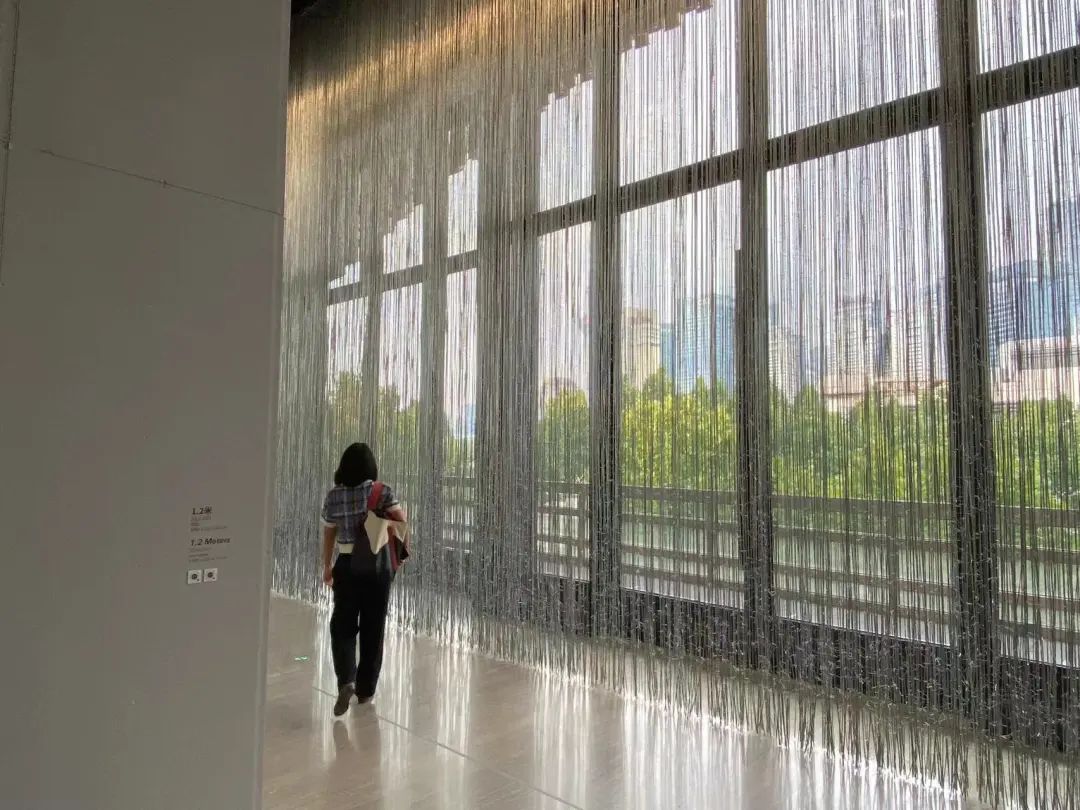 99%上海人已经没心思上班了！一心只想......休闲区蓝鸢梦想 - Www.slyday.coM