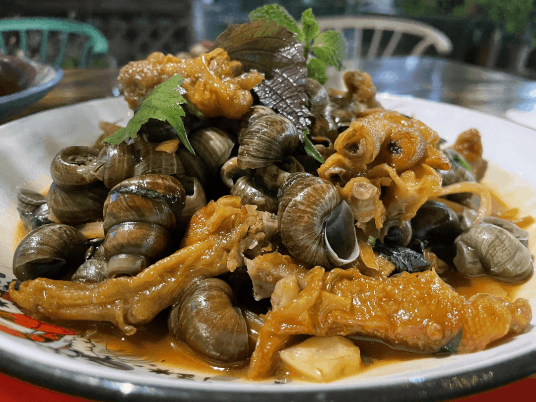 一口爆浆的烤猪眼睛，今晚八点半就在百色田阳这间宝藏小店！休闲区蓝鸢梦想 - Www.slyday.coM