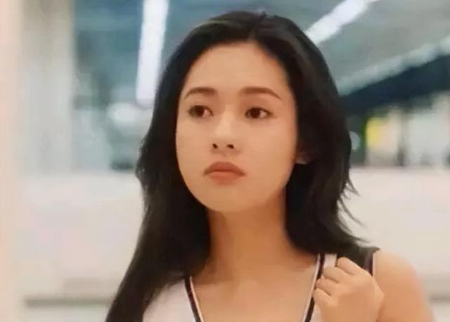 一代性感女神潜水两个月消瘦现身,自曝整日头晕,自嘲“珍婆婆”|李丽珍|许倚榕|婆婆_新浪新闻