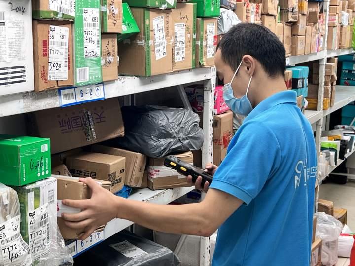 为拾荒老人点牛肉汤，杭州暖心小哥被全网怒赞，如今的他正努力背单词备战成人高考休闲区蓝鸢梦想 - Www.slyday.coM