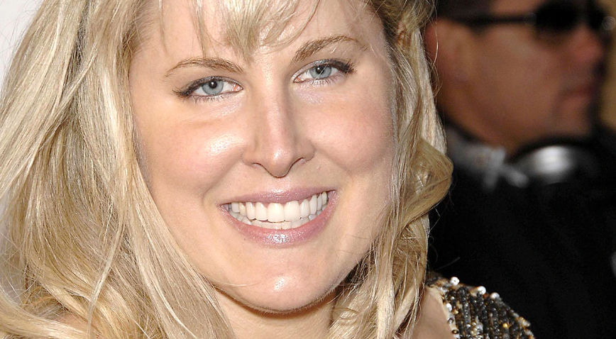 她被“新冠”症状折磨了13个月！拜登却说出美国新冠疫情“已经结束”？休闲区蓝鸢梦想 - Www.slyday.coM