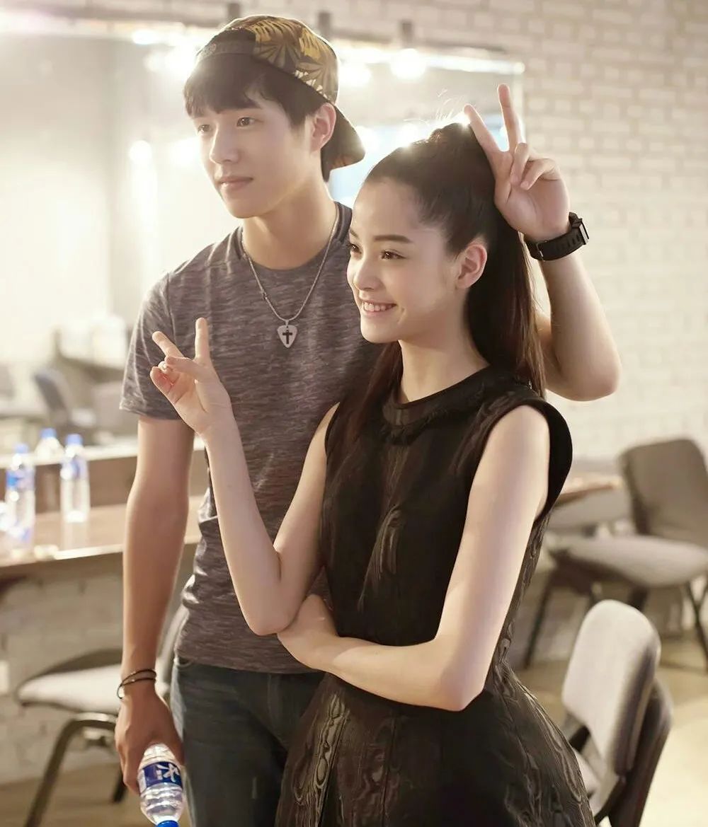 深夜进了刘昊然家，恋情被曝光！周冬雨被骂惨了…休闲区蓝鸢梦想 - Www.slyday.coM