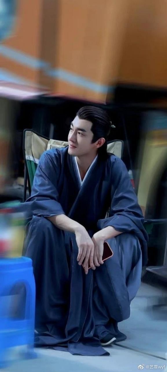 林更新《与凤行》路透瘦了，透过衣服都能感受出骨感，生图好养眼休闲区蓝鸢梦想 - Www.slyday.coM