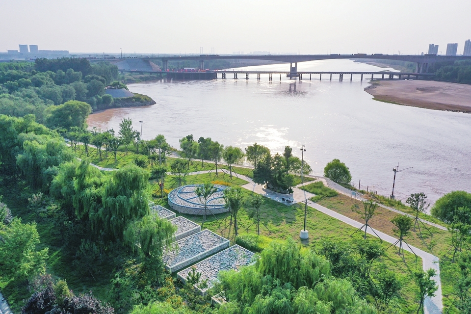 据了解,今年槐荫区全面提升百里黄河风景区槐荫段建设标准,坚持适度