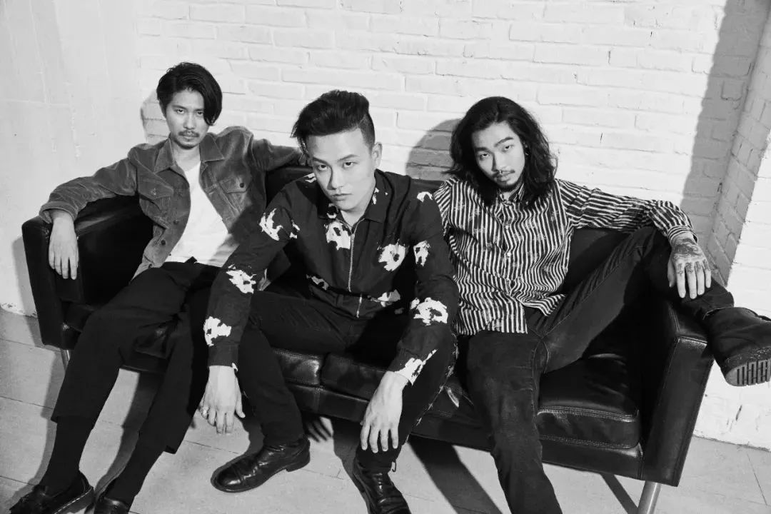 听说他们是“异地玩乐队”的教科书？休闲区蓝鸢梦想 - Www.slyday.coM