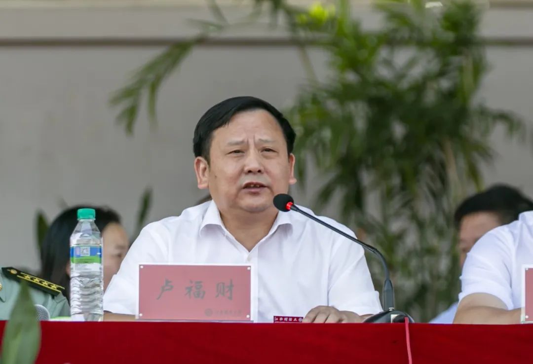 2022级新生开学典礼暨军训总结大会举行！休闲区蓝鸢梦想 - Www.slyday.coM