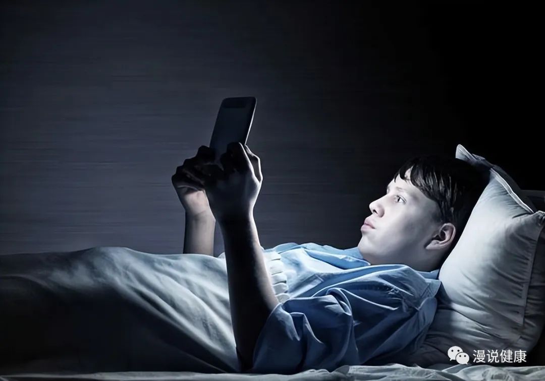 经常熬夜的人，身上常有4个变化！休闲区蓝鸢梦想 - Www.slyday.coM