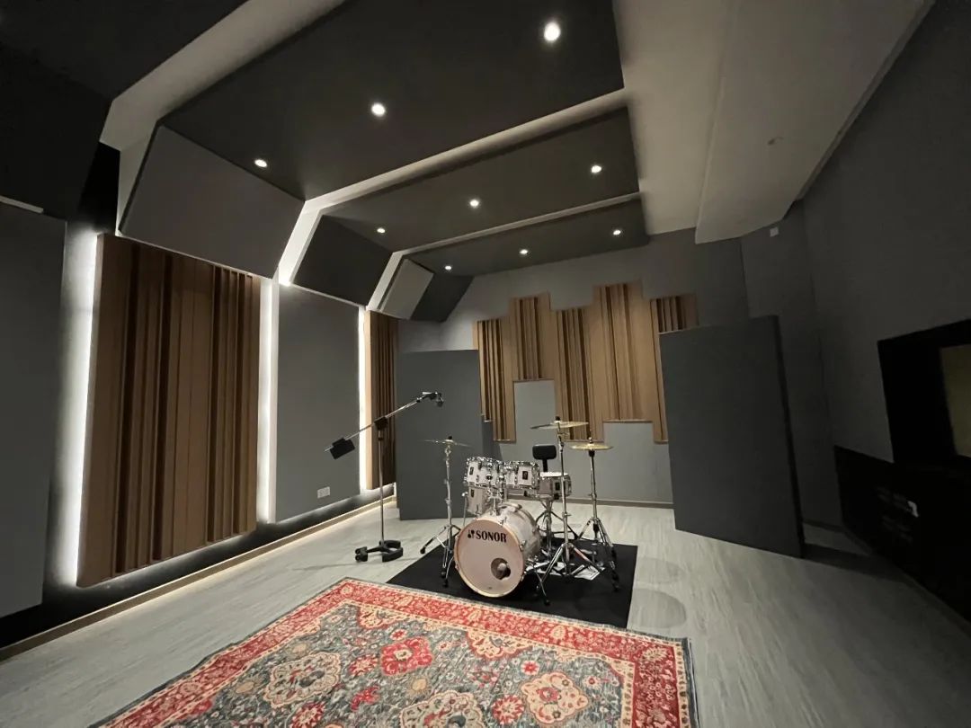 听说他们是“异地玩乐队”的教科书？休闲区蓝鸢梦想 - Www.slyday.coM