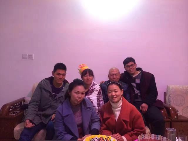 对话专科“逆袭”硕士的外卖员：“我接受自己是平凡的人”休闲区蓝鸢梦想 - Www.slyday.coM