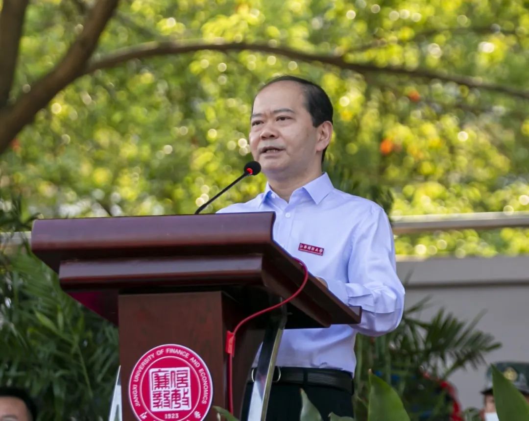 2022级新生开学典礼暨军训总结大会举行！休闲区蓝鸢梦想 - Www.slyday.coM