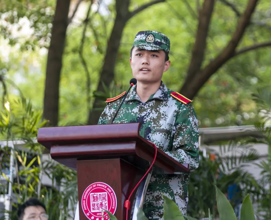 2022级新生开学典礼暨军训总结大会举行！休闲区蓝鸢梦想 - Www.slyday.coM