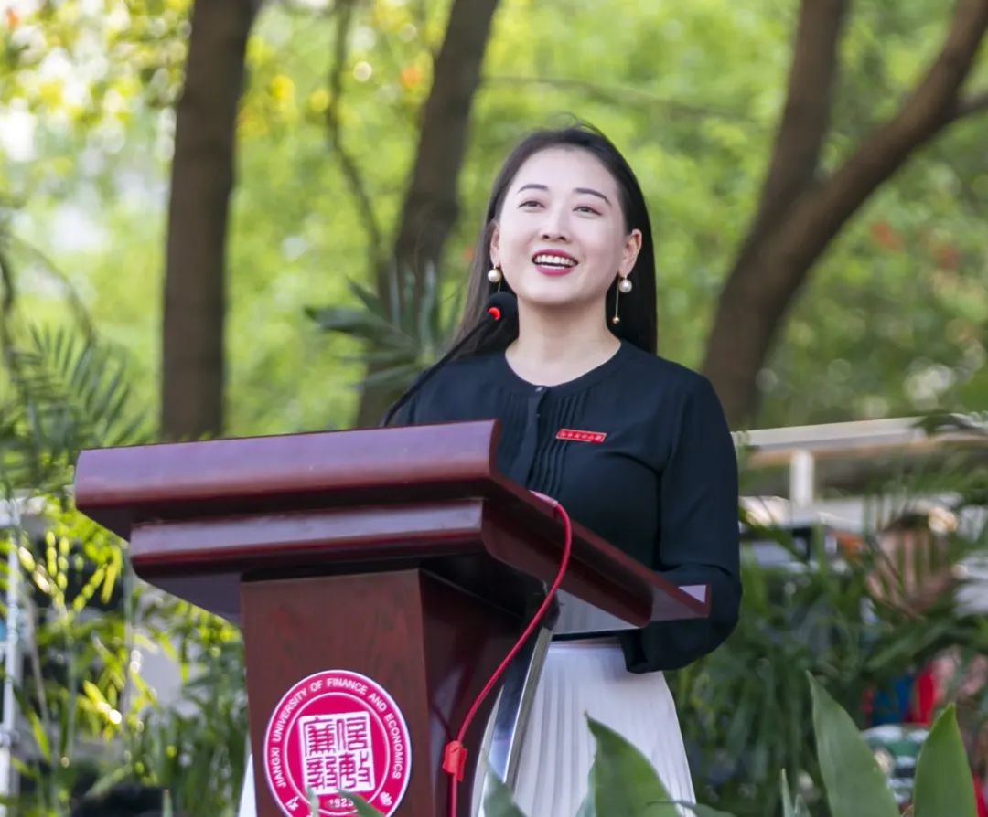 2022级新生开学典礼暨军训总结大会举行！休闲区蓝鸢梦想 - Www.slyday.coM