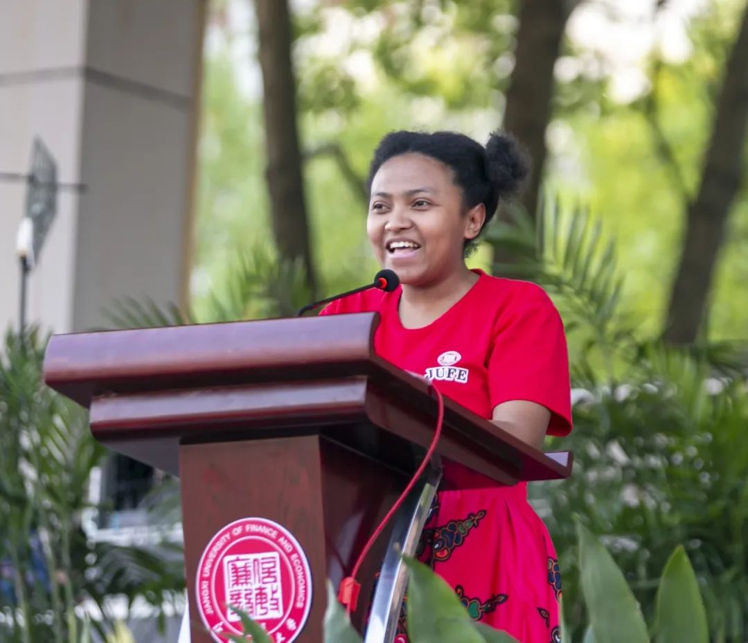 2022级新生开学典礼暨军训总结大会举行！休闲区蓝鸢梦想 - Www.slyday.coM