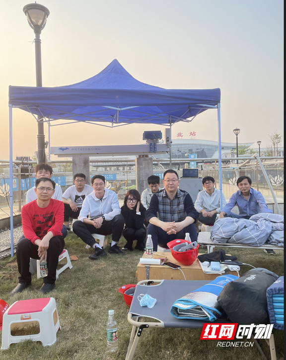 湖南科技大学龙四春团队：高温下的“舞”者休闲区蓝鸢梦想 - Www.slyday.coM
