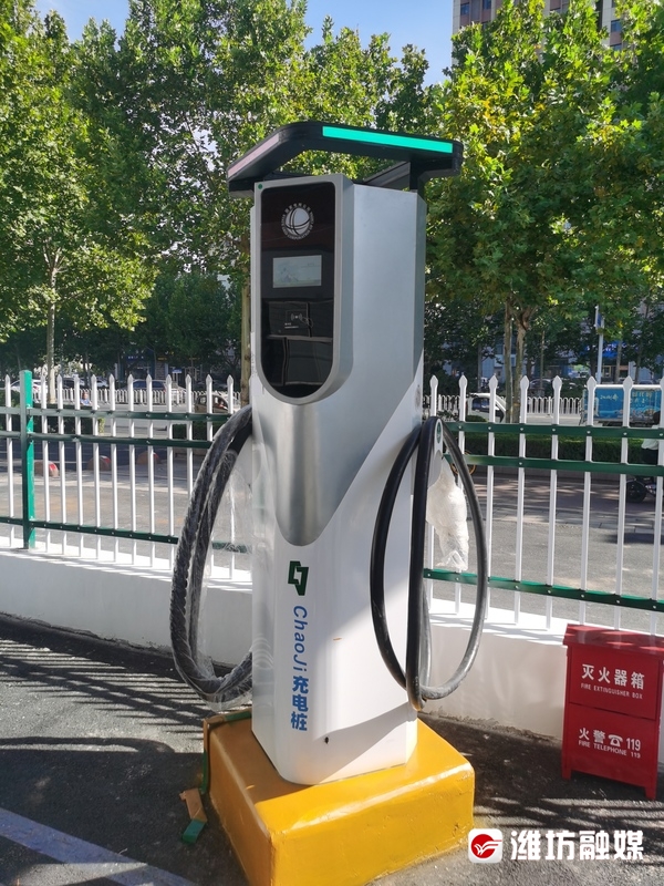 “超级充”上线，充电5分钟续航300公里！休闲区蓝鸢梦想 - Www.slyday.coM