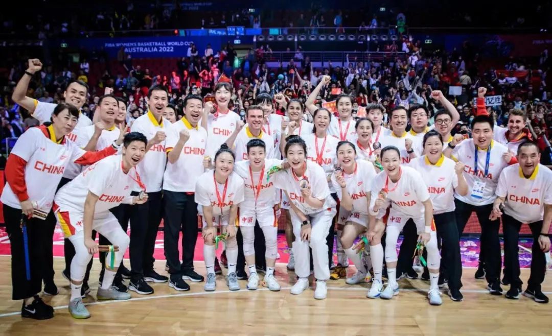 1200万重奖！韩旭入选最佳阵容，郭艾伦呼吁给女篮每人奖励200万休闲区蓝鸢梦想 - Www.slyday.coM