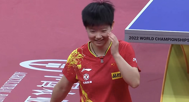 裁判抢镜！国乒女团3休闲区蓝鸢梦想 - Www.slyday.coM