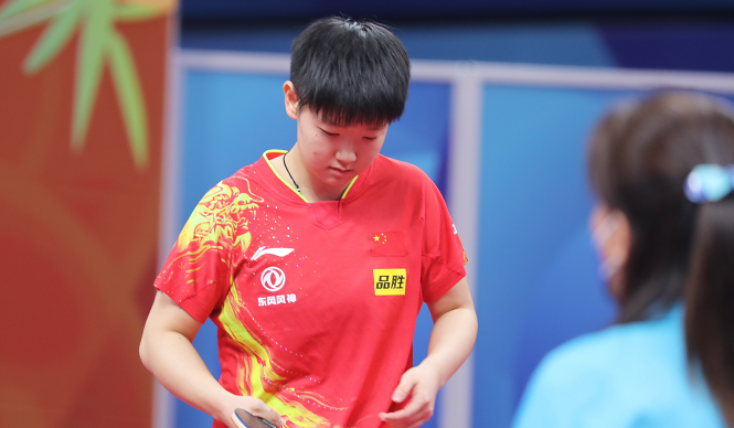 裁判抢镜！国乒女团3休闲区蓝鸢梦想 - Www.slyday.coM