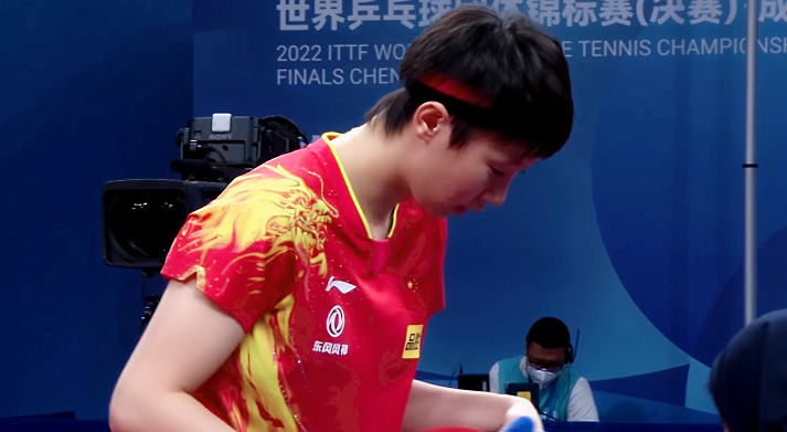 裁判抢镜！国乒女团3休闲区蓝鸢梦想 - Www.slyday.coM