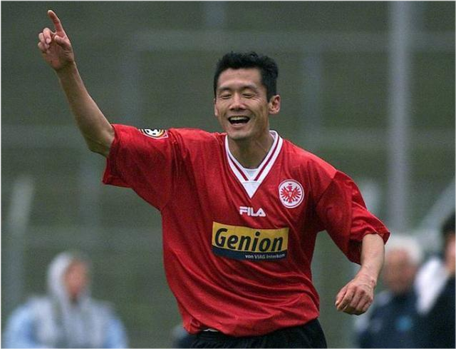 在甲A是替补,留洋回国后从前锋变后卫,杨晨真的没有武磊强吗?休闲区蓝鸢梦想 - Www.slyday.coM 在甲A是替补,留洋回国后从前锋变后卫,杨晨真的没有武磊强吗?休闲区蓝鸢梦想 - Www.slyday.coM