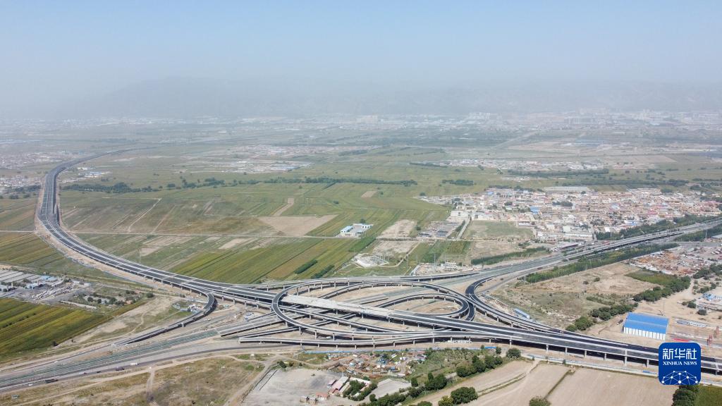 快干实干迎国庆 中建铁投集团加速建设呼和浩特三环路|呼和浩特市