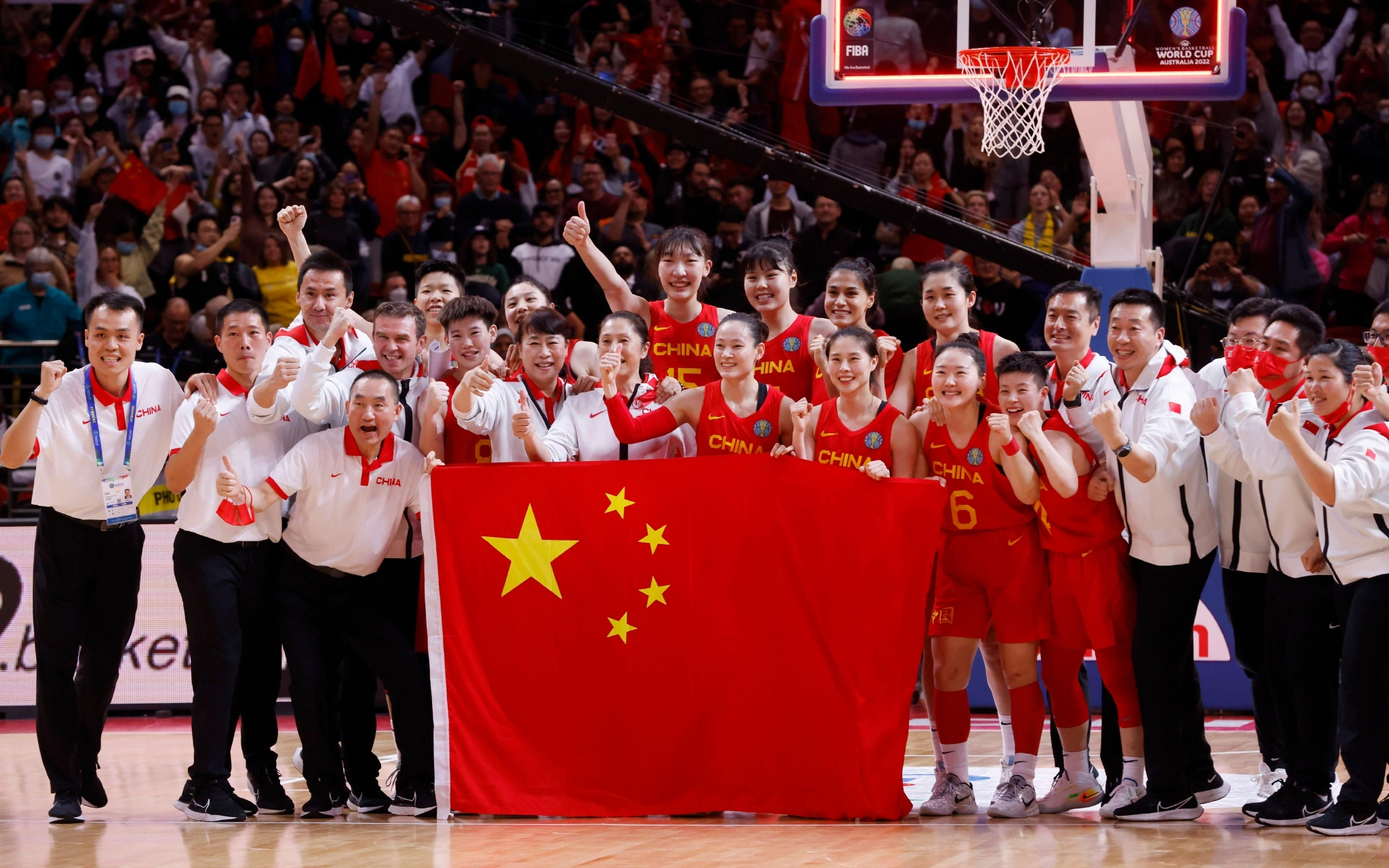 姚明现身女篮世界杯现场 观看中国队比赛-直播吧