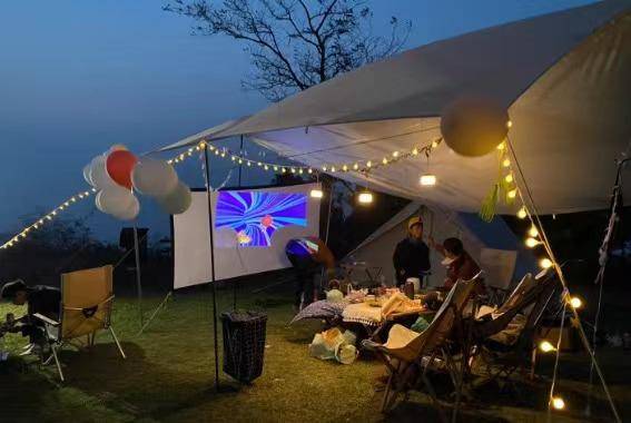 七天乐｜国庆假期的正确打开方式：来一场秋日露营休闲区蓝鸢梦想 - Www.slyday.coM