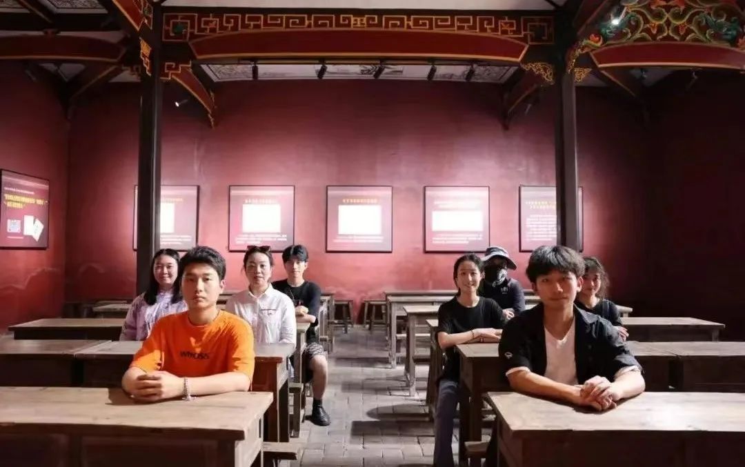 青春告白祖国｜江西科技学院：以青春之志与祖国同行、与时代共鸣休闲区蓝鸢梦想 - Www.slyday.coM