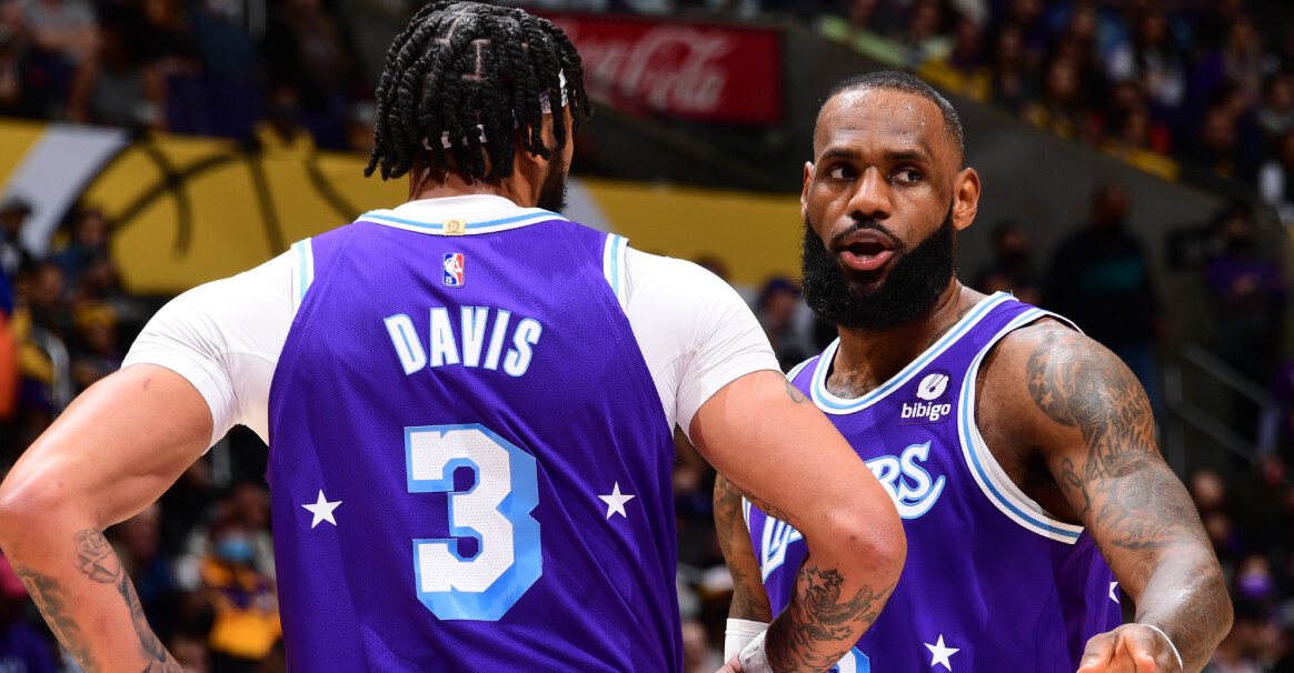 詹姆斯：我是浓眉最好的朋友 才不管他怎么想休闲区蓝鸢梦想 - Www.slyday.coM