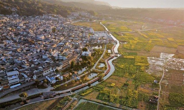 金秋的腾冲有多美？一组美图带你感受→休闲区蓝鸢梦想 - Www.slyday.coM