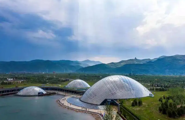 金秋时节 看山西丨速收藏！省内这些适合亲子游的地方，国庆带孩子一起去吧→休闲区蓝鸢梦想 - Www.slyday.coM