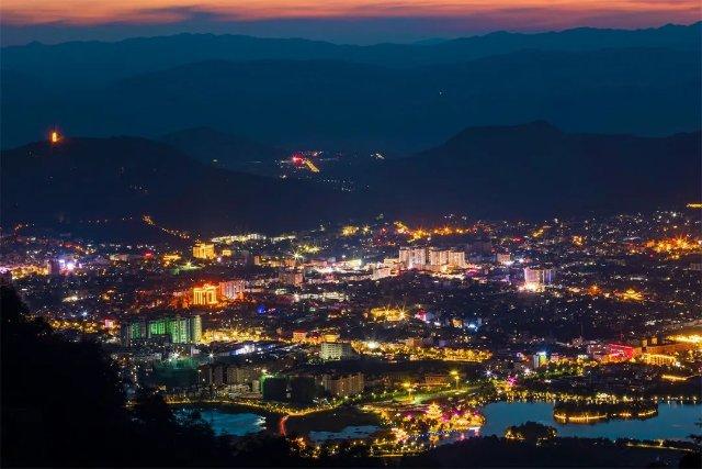 金秋的腾冲有多美？一组美图带你感受→休闲区蓝鸢梦想 - Www.slyday.coM