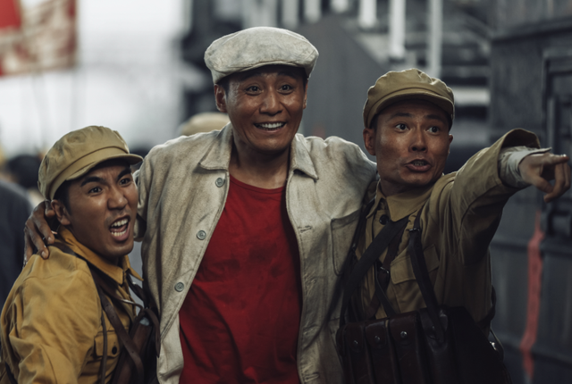 国庆档首波口碑来了！《万里归途》两极分化，《钢铁意志》遭差评休闲区蓝鸢梦想 - Www.slyday.coM