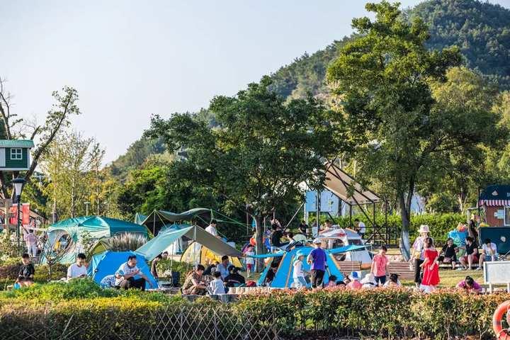 国庆七天浪｜第四浪：“营”在假期！来看我们的露营分层推荐休闲区蓝鸢梦想 - Www.slyday.coM