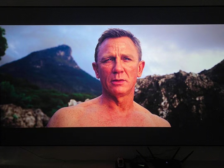 在家沉浸式看浪漫大片，提升家居氛围感利器你值得拥有！休闲区蓝鸢梦想 - Www.slyday.coM