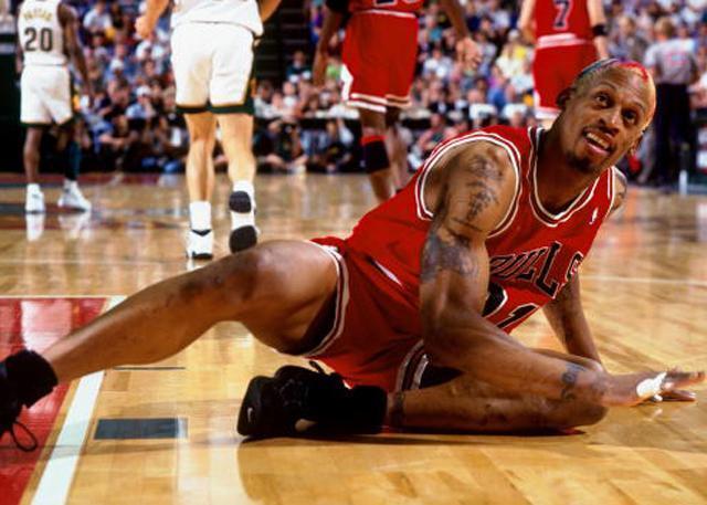 从二轮秀，变成NBA巨星，7届篮板王+7次最佳一防，乔丹都信服休闲区蓝鸢梦想 - Www.slyday.coM