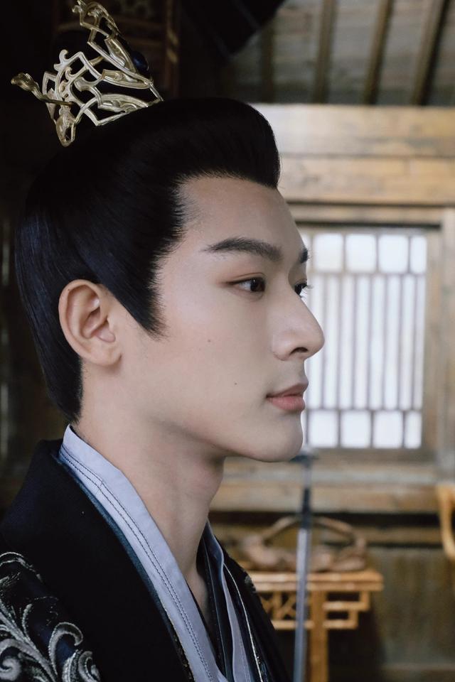 杨紫新剧《长相思》杀青！张晚意古装造型获赞，檀健次表现引期待休闲区蓝鸢梦想 - Www.slyday.coM