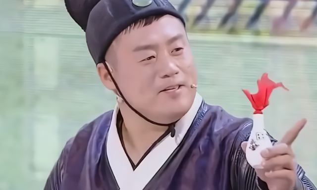 抱30斤胖头鱼有半人高,手臂大片纹身抢眼|宋晓峰|胖头鱼|柴火_新浪