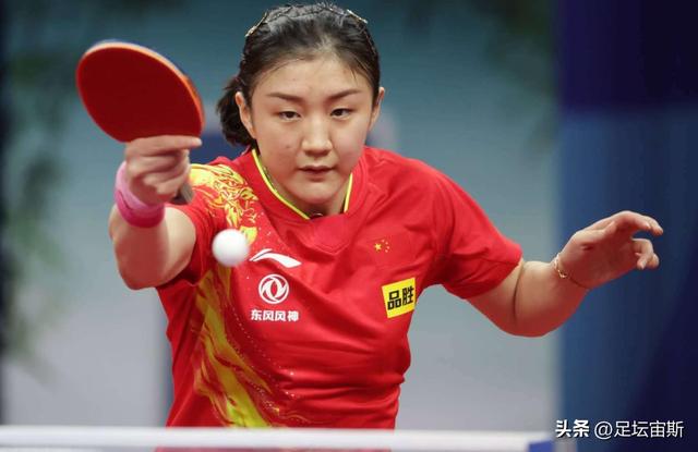加拿大队员追星国乒求合影，孙颖莎摘口罩又忙戴上，陈梦耐心签名休闲区蓝鸢梦想 - Www.slyday.coM