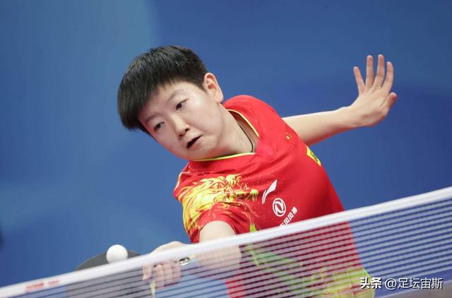 加拿大队员追星国乒求合影，孙颖莎摘口罩又忙戴上，陈梦耐心签名休闲区蓝鸢梦想 - Www.slyday.coM